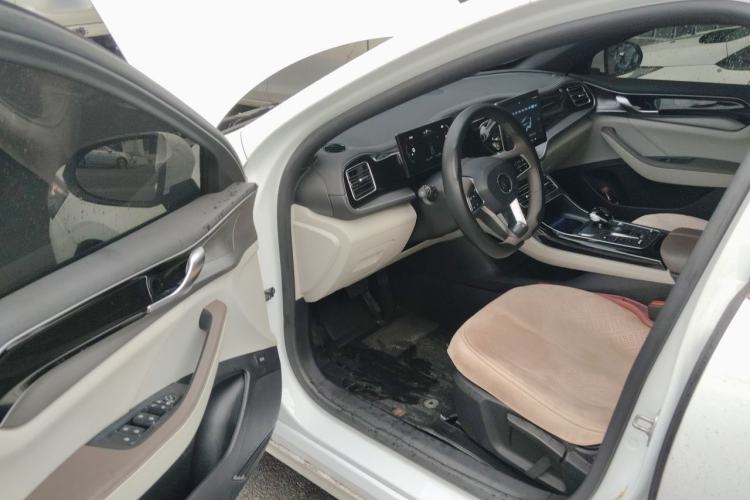 Used BYD Qin PLUS 2023 Champion Edition DM-i 120KM Leading Model Driver Seat