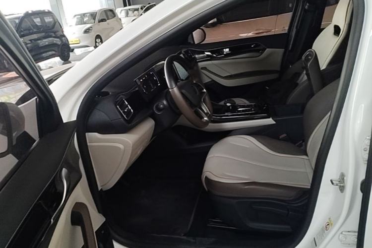 Used BYD Qin PLUS 2023 Champion Edition EV 510KM Leading Model Driver Seat