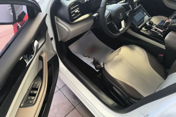 Used BYD Qin PLUS 2023 Champion Edition DM-i 55KM Leading Model Driver Seat