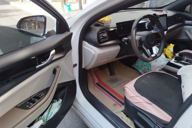 Used BYD Qin PLUS 2023 Champion Edition DM-i 55KM Leading Model Driver Seat