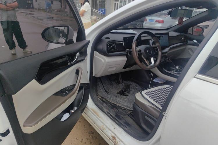 Used BYD Qin PLUS 2023 Champion Edition DM-i 55KM Leading Model Driver Seat