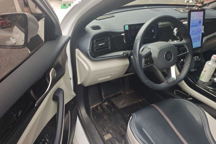 Used BYD Qin PLUS 2023 Champion Edition DM-i 55KM Leading Model Driver Seat