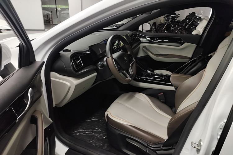 Used BYD Qin PLUS 2023 Champion Edition EV 510KM Leading Model Driver Seat