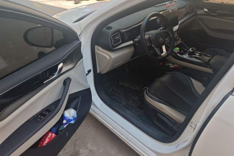 Used BYD Qin PLUS 2023 Champion Edition DM-i 120KM Leading Model Driver Seat