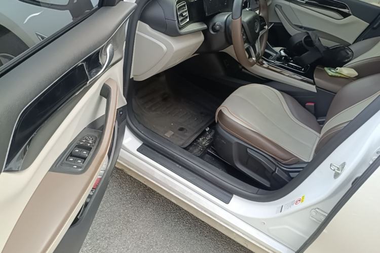 Used BYD Qin PLUS 2023 Champion Edition EV 510KM Leading Model Driver Seat