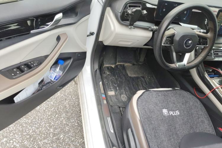 Used BYD Qin PLUS 2023 Champion Edition DM-i 55KM Leading Model Driver Seat