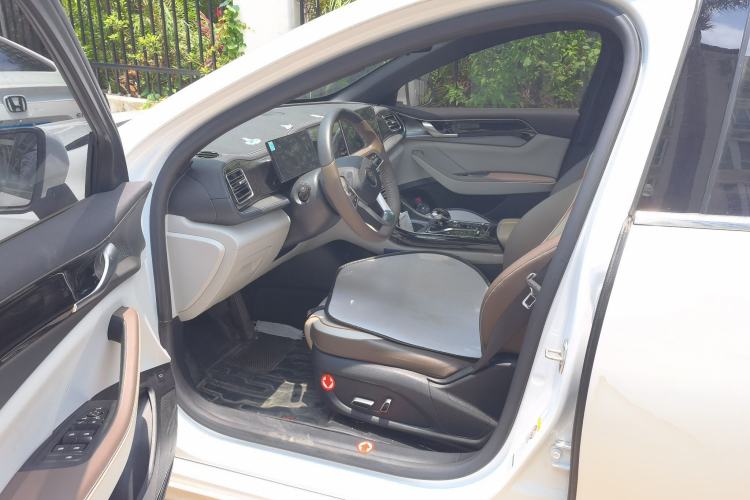 Used BYD Qin PLUS 2023 Champion Edition DM-i 120KM Beyond Model Driver Seat