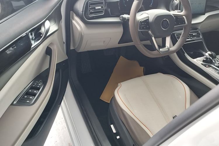 Used BYD Qin PLUS 2023 Champion Edition DM-i 55KM Superior Model Driver Seat