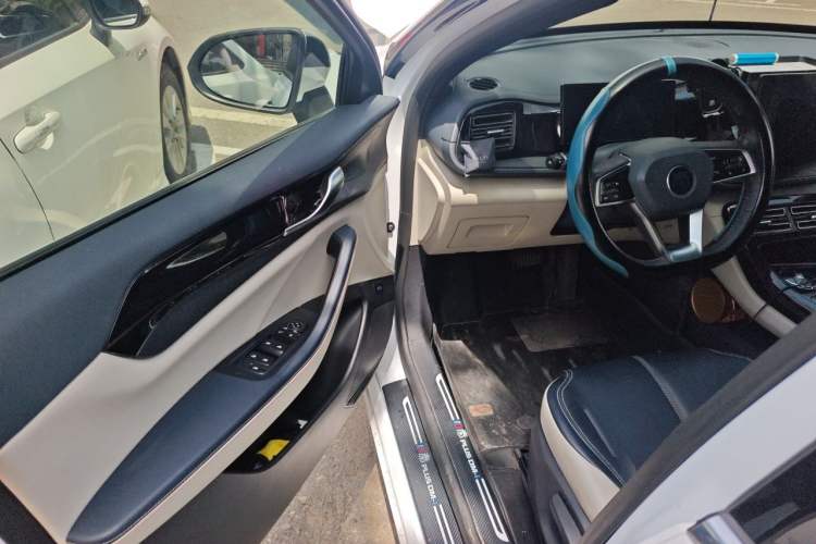 Used BYD Qin PLUS 2023 Champion Edition DM-i 55KM Leading Model Driver Seat