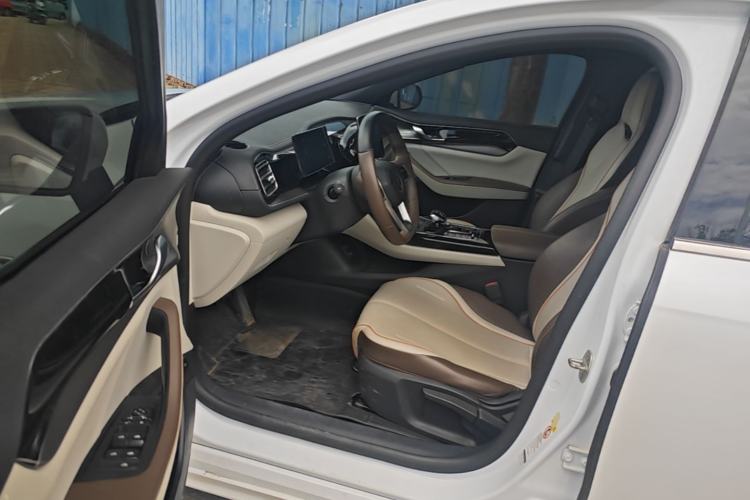 Used BYD Qin PLUS 2023 Champion Edition DM-i 120KM Leading Model Driver Seat
