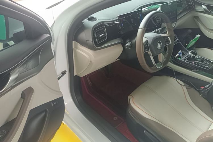 Used BYD Qin PLUS 2023 Champion Edition DM-i 120KM Leading Model Driver Seat