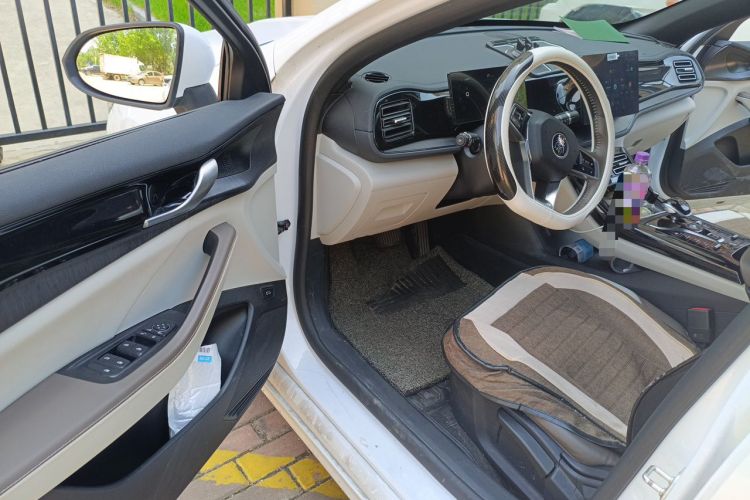 Used BYD Qin PLUS 2023 Champion Edition DM-i 55KM Leading Model Driver Seat