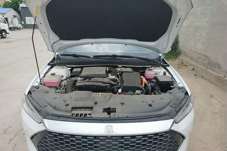 Used BYD Qin PLUS 2023 Champion Edition DM-i 120KM Leading Model Engine Bay