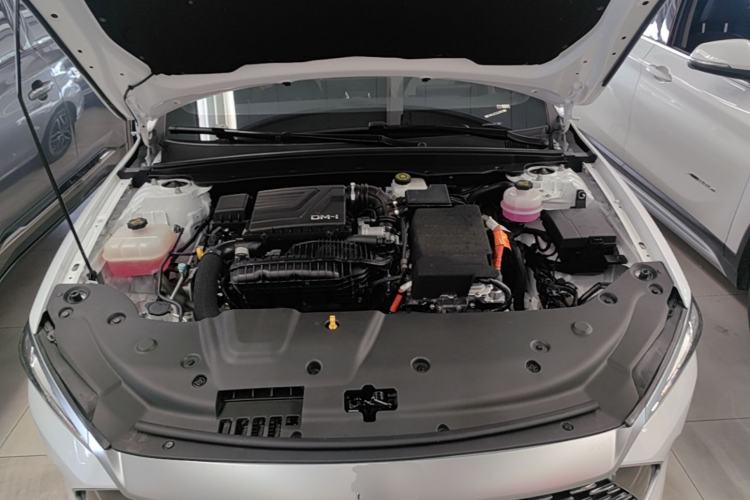 Used BYD Qin PLUS 2023 Champion Edition DM-i 120KM Excellence Model Engine Bay