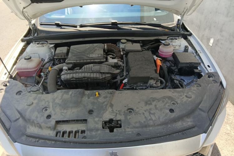 Used BYD Qin PLUS 2023 Champion Edition DM-i 120KM Beyond Model Engine Bay