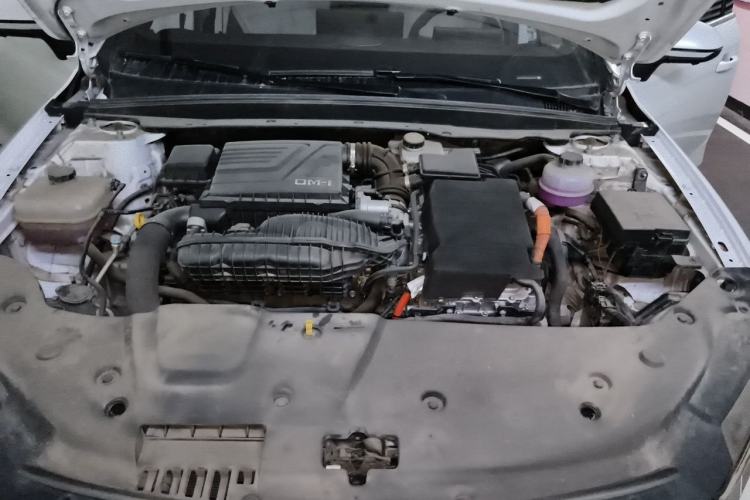 Used BYD Qin PLUS 2023 Champion Edition DM-i 120KM Beyond Model Engine Bay