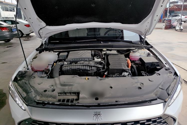 Used BYD Qin PLUS 2023 Champion Edition DM-i 55KM Leading Model Engine Bay
