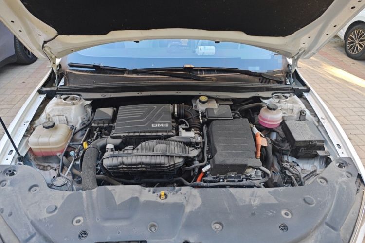 Used BYD Qin PLUS 2023 Champion Edition DM-i 55KM Leading Model Engine Bay
