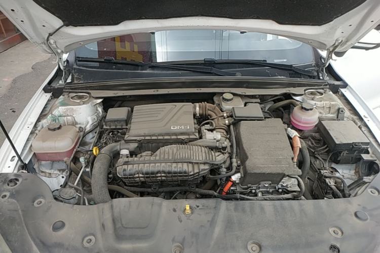 Used BYD Qin PLUS 2023 Champion Edition DM-i 120KM Beyond Model Engine Bay