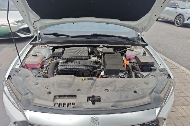 Used BYD Qin PLUS 2023 Champion Edition DM-i 55KM Leading Model Engine Bay