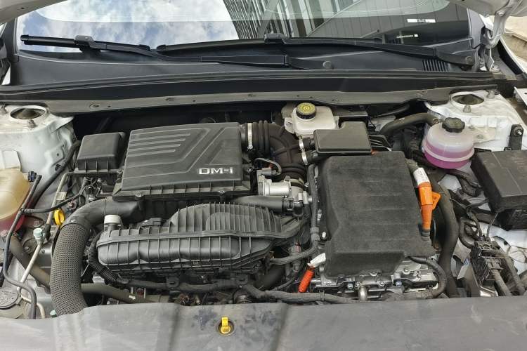 Used BYD Qin PLUS 2023 Champion Edition DM-i 55KM Leading Model Engine Bay