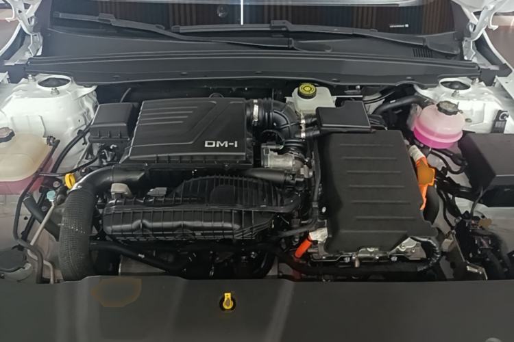 Used BYD Qin PLUS 2023 Champion Edition DM-i 55KM Leading Model Engine Bay