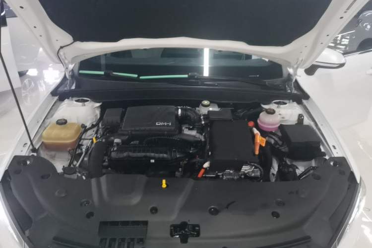 Used BYD Qin PLUS 2023 Champion Edition DM-i 55KM Leading Model Engine Bay
