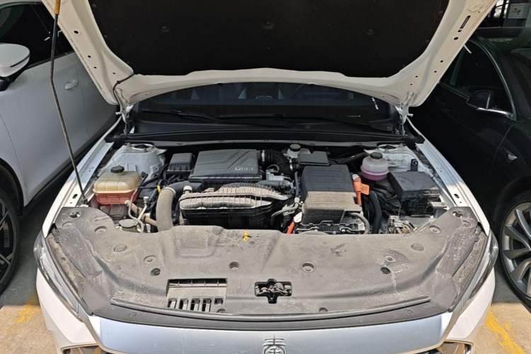 Used BYD Qin PLUS 2023 Champion Edition DM-i 55KM Leading Model Engine Bay