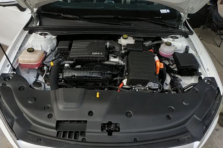 Used BYD Qin PLUS 2023 Champion Edition DM-i 120KM Beyond Model Engine Bay