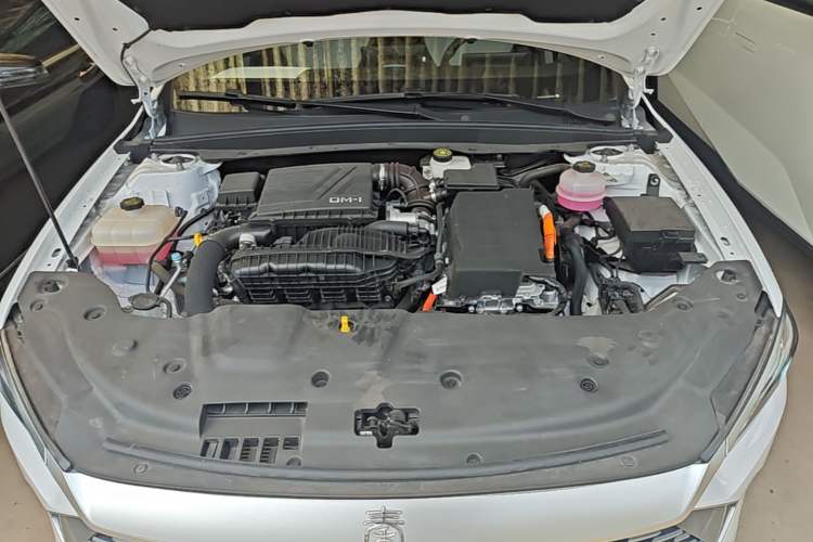 Used BYD Qin PLUS 2023 Champion Edition DM-i 55KM Leading Model Engine Bay