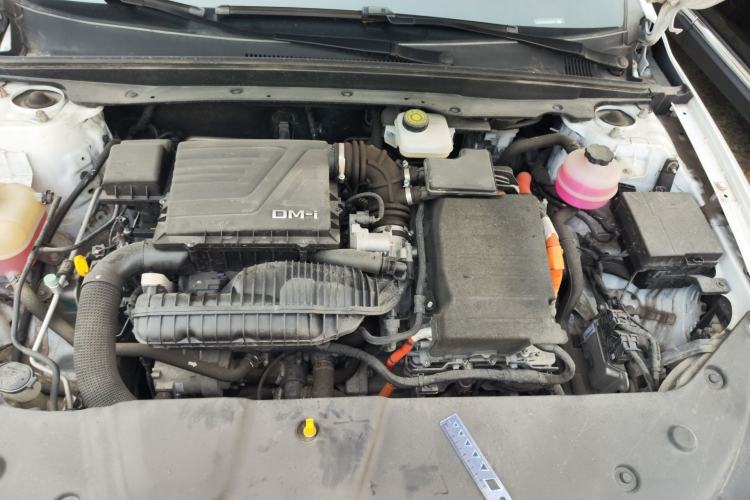 Used BYD Qin PLUS 2023 Champion Edition DM-i 120KM Leading Model Engine Bay
