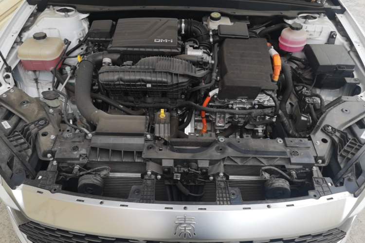Used BYD Qin PLUS 2023 Champion Edition DM-i 55KM Leading Model Engine Bay