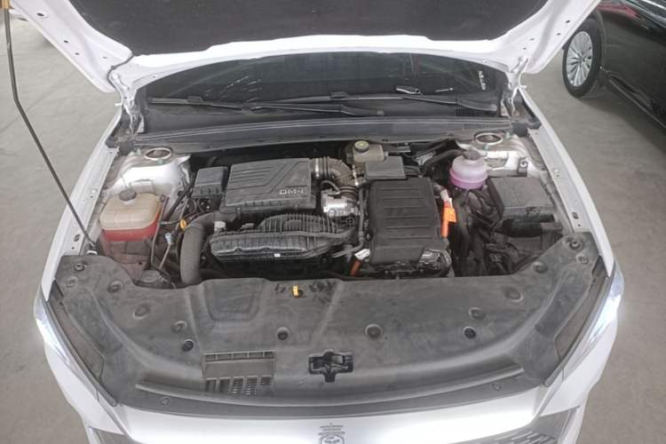 Used BYD Qin PLUS 2023 Champion Edition DM-i 55KM Leading Model Engine Bay