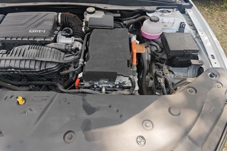Used BYD Qin PLUS 2023 Champion Edition DM-i 55KM Leading Model Engine Bay Left