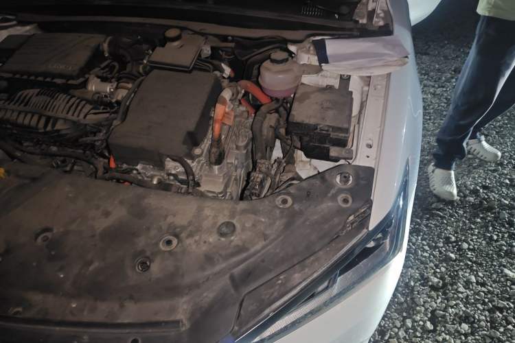 Used BYD Qin PLUS 2023 Champion Edition DM-i 120KM Excellence Model Engine Bay Left