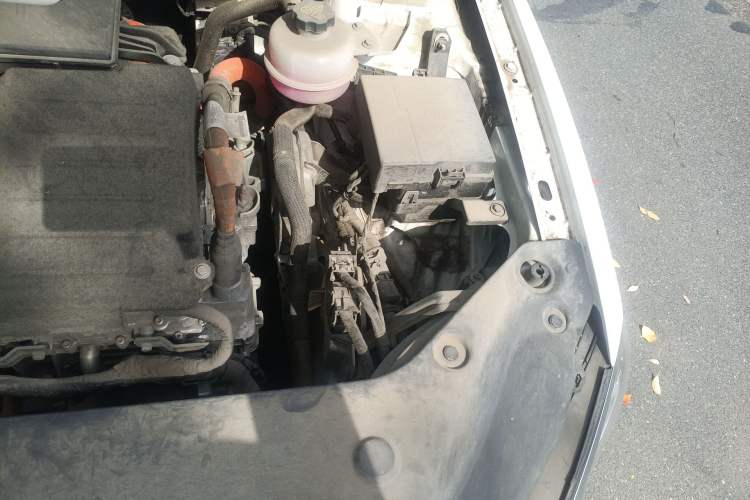 Used BYD Qin PLUS 2023 Champion Edition DM-i 120KM Beyond Model Engine Bay Left