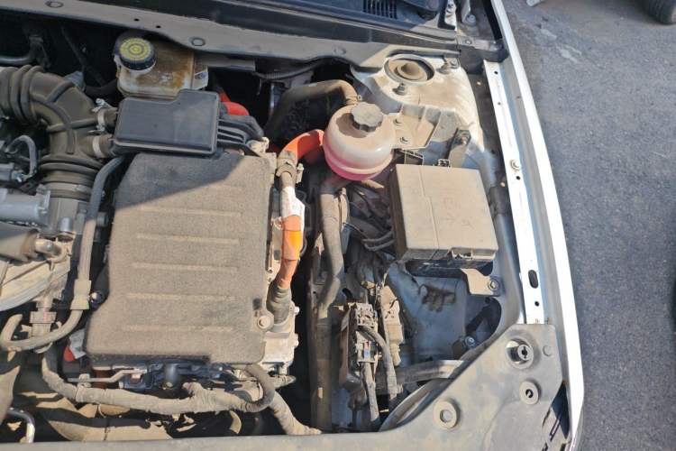 Used BYD Qin PLUS 2023 Champion Edition DM-i 55KM Leading Model Engine Bay Left