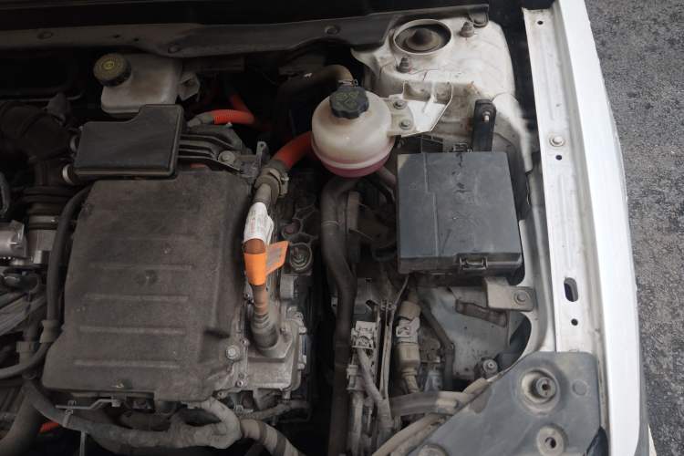 Used BYD Qin PLUS 2023 Champion Edition DM-i 55KM Leading Model Engine Bay Left