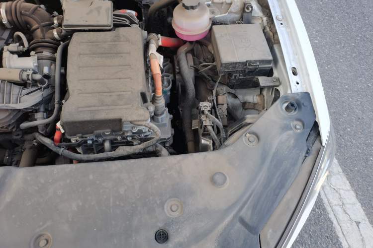 Used BYD Qin PLUS 2023 Champion Edition DM-i 120KM Leading Model Engine Bay Left
