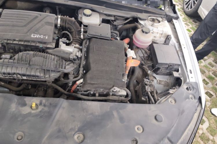 Used BYD Qin PLUS 2023 Champion Edition DM-i 120KM Excellence Model Engine Bay Left