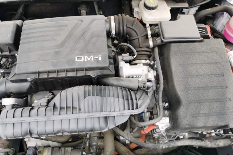 Used BYD Qin PLUS 2023 Champion Edition DM-i 55KM Leading Model Engine Bay