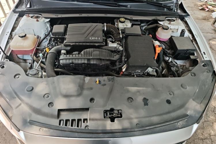 Used BYD Qin PLUS 2023 Champion Edition DM-i 120KM Beyond Model Engine Bay