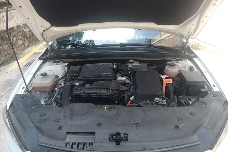 Used BYD Qin PLUS 2023 Champion Edition DM-i 120KM Leading Model Engine Bay