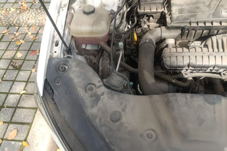 Used BYD Qin PLUS 2023 Champion Edition DM-i 120KM Beyond Model Engine Bay Right