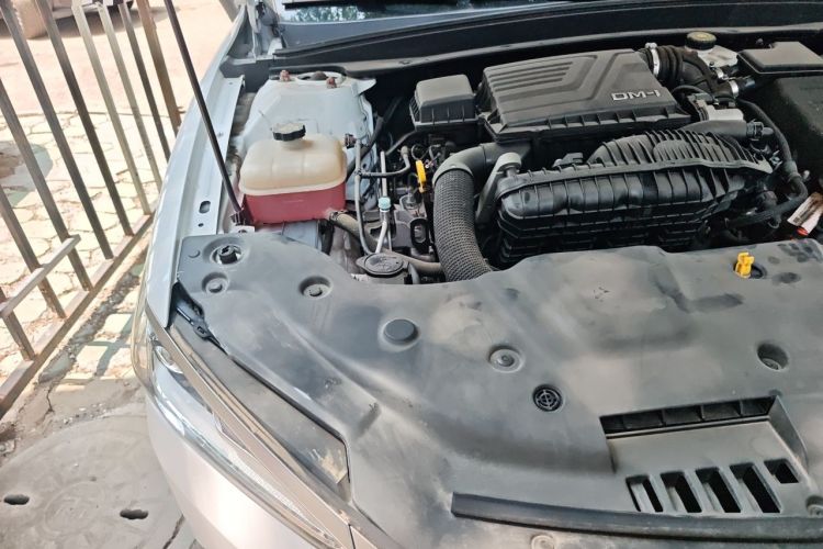 Used BYD Qin PLUS 2023 Champion Edition DM-i 120KM Beyond Model Engine Bay Right
