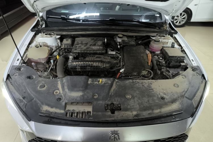 Used BYD Qin PLUS 2023 Champion Edition DM-i 55KM Leading Model Engine Bay