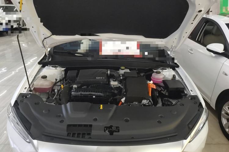Used BYD Qin PLUS 2023 Champion Edition DM-i 55KM Leading Model Engine Bay