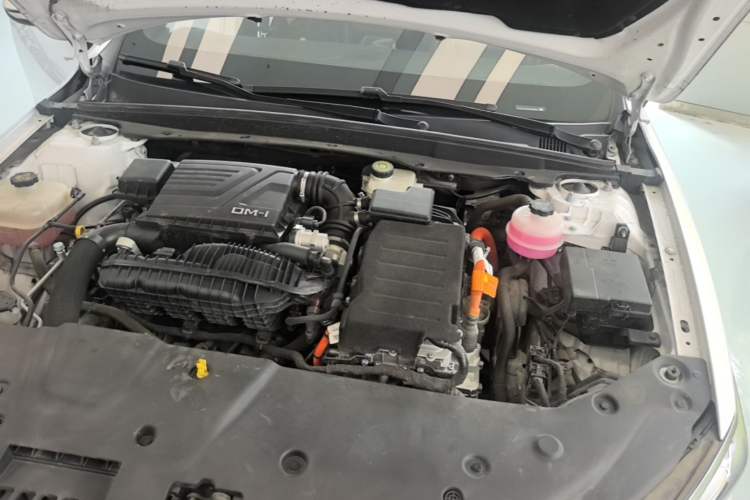Used BYD Qin PLUS 2023 Champion Edition DM-i 55KM Leading Model Engine Bay