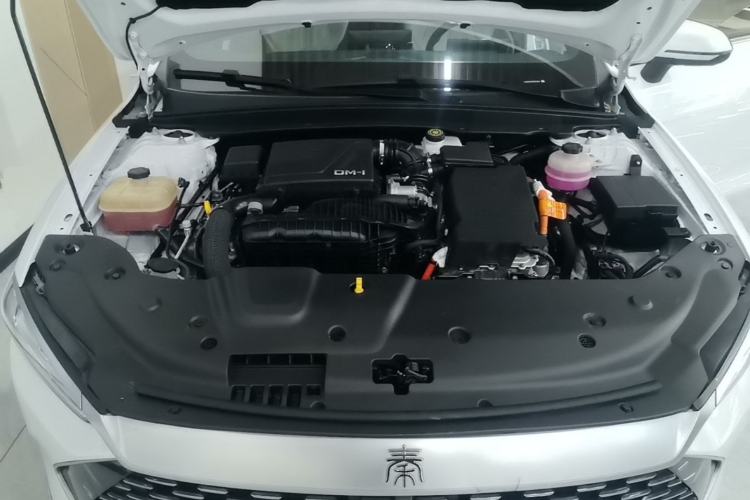 Used BYD Qin PLUS 2023 Champion Edition DM-i 55KM Leading Model Engine Bay