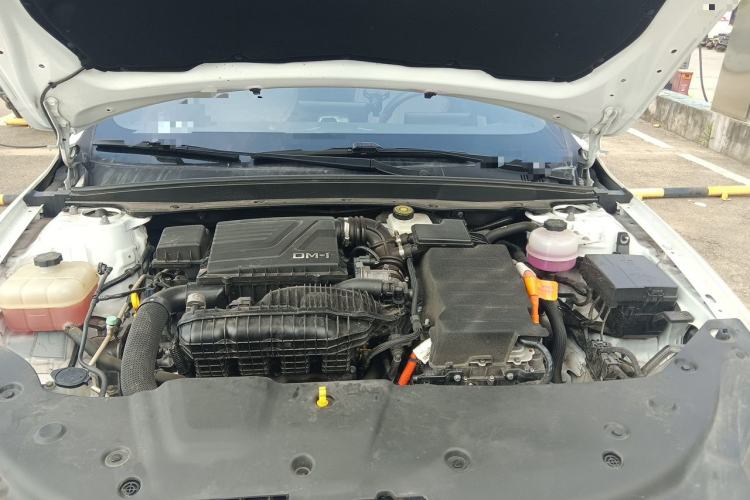 Used BYD Qin PLUS 2023 Champion Edition DM-i 120KM Leading Model Engine Bay